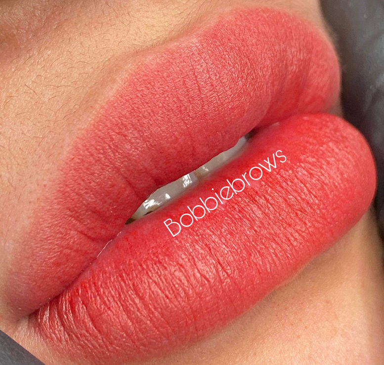 Detalj av lip blush resultat
